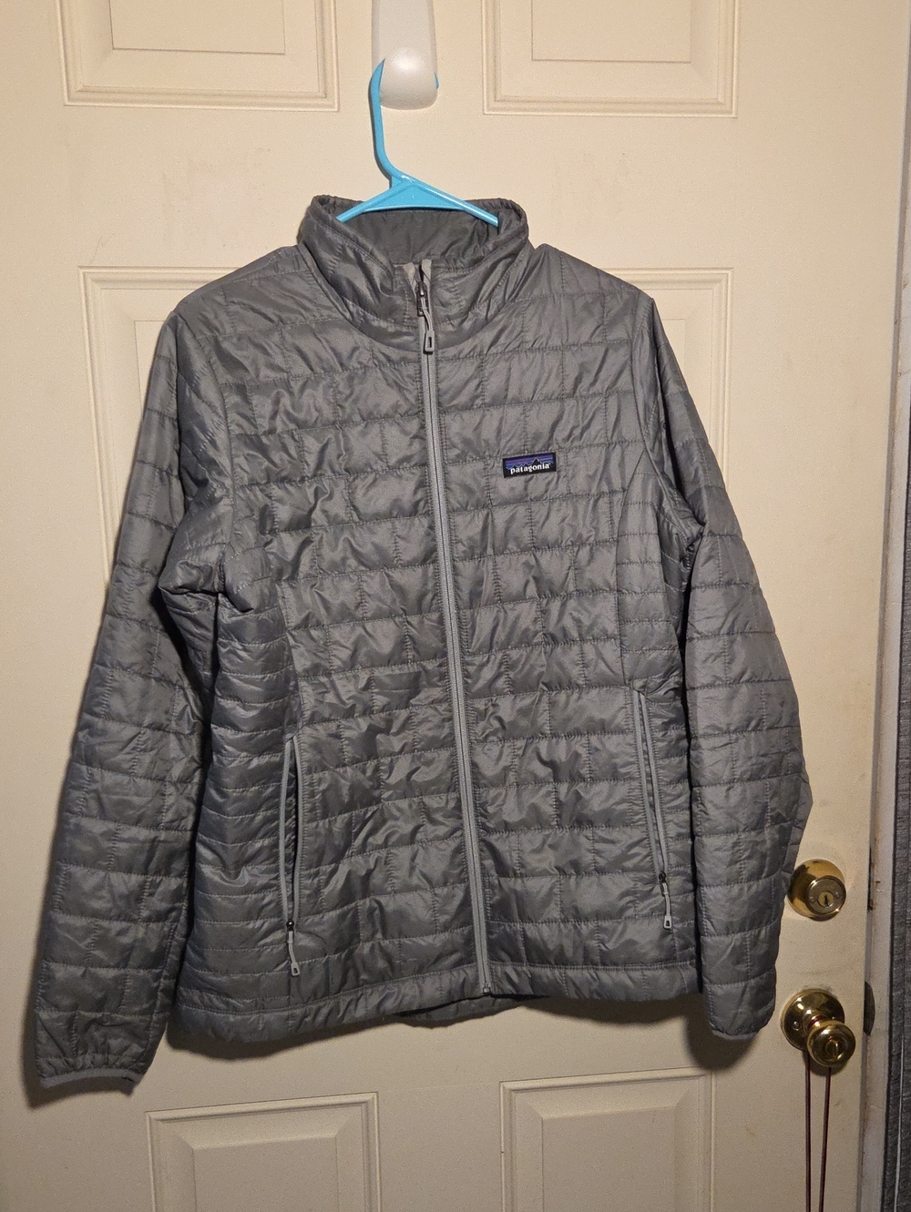 Patagonia Women’s Lightweight Quilted Jacket - Gray. Large